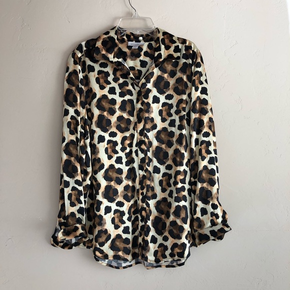 Topshop Silky Leopard Print Button Down Blouse - Picture 3 of 6